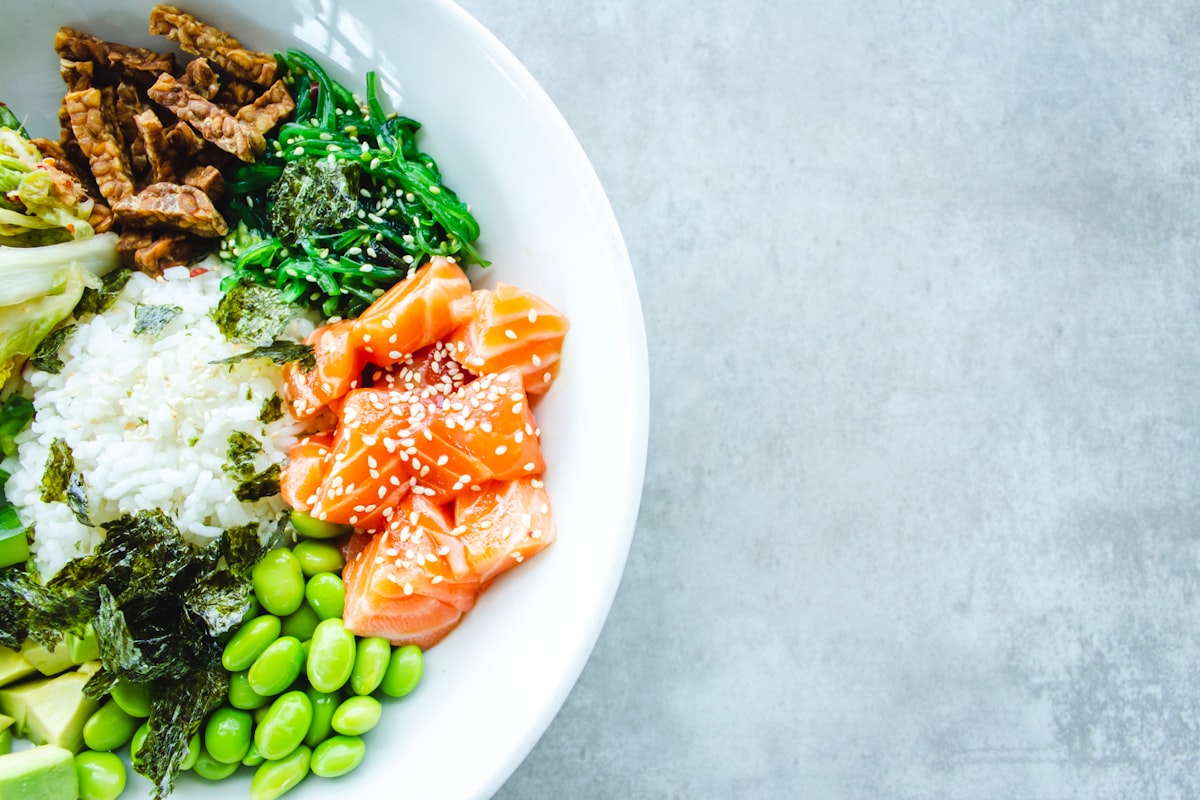 Groene smoothie bowls met spinazie en spirulina